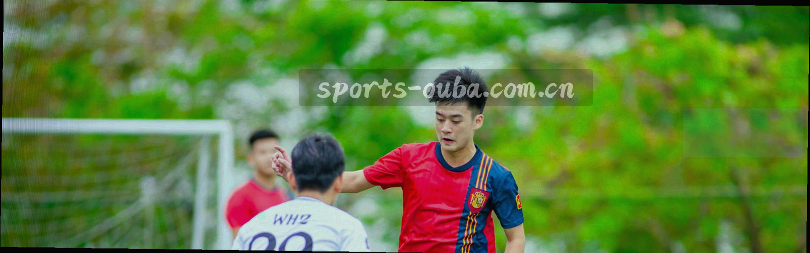 五组客场球衣色布横向平铺，颜色深浅与条纹各不相同